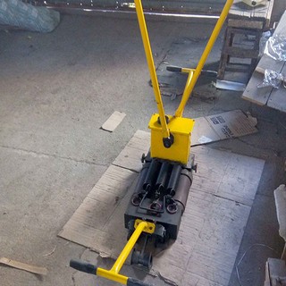 Hydraulic Rail Gap Adjuster