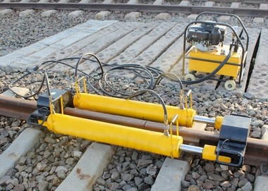 Rail Stretching Machine