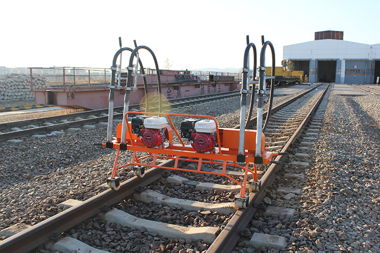 ND-4.2x2 Internal Combustion Flexible Shaft Rail Tamping Machine