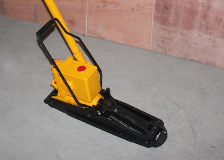 YQ-200  Railroad Track Portable Hydraulic Jack With Slewing Device