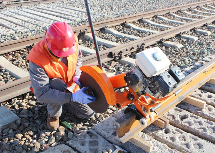 NQG-5III Internal Combustion Rail Cutting Machine