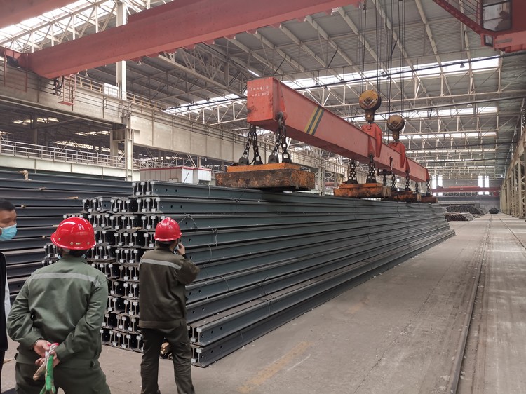 12kg railroad light steel rail tracks